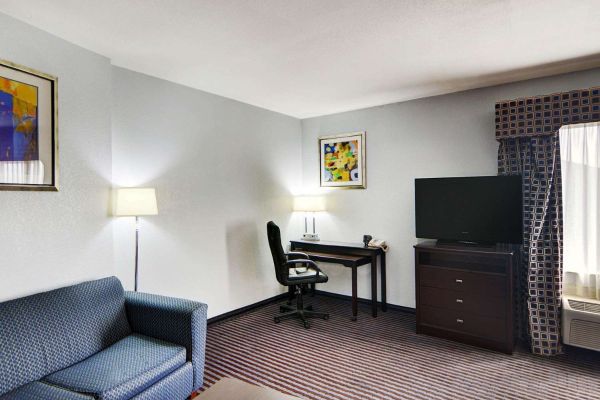 Hotel Comfort Suites Mineral Wells